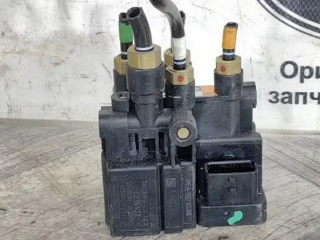 Блок клапанов задний Range Rover Sport 2 L494