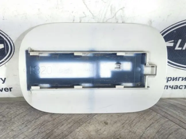 Крышка лючка Range Rover Sport L320 2005-2013