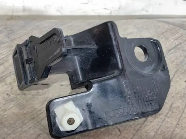 Кронштейн фары правый Range Rover Sport 2 L494