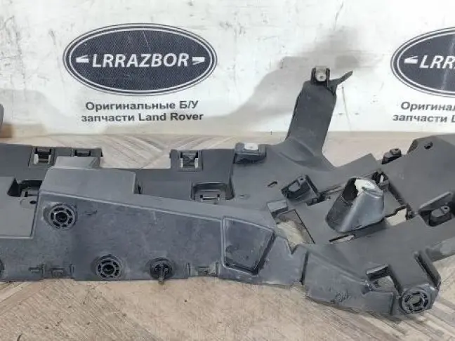 Кронштейн заднего бампера левый Disсovery 5 L462