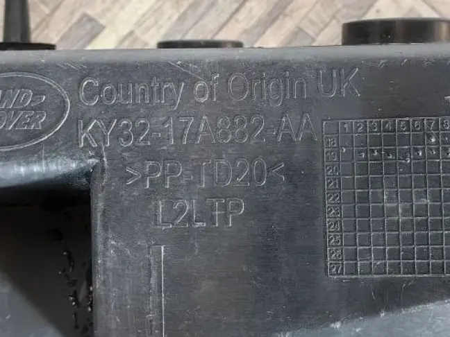 Кронштейн заднего бампера левый Disсovery 5 L462