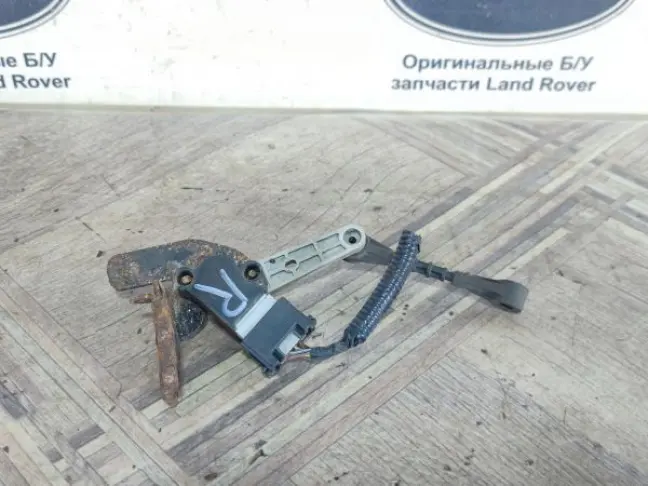 Датчик положения кузова передний RRS L320 рест