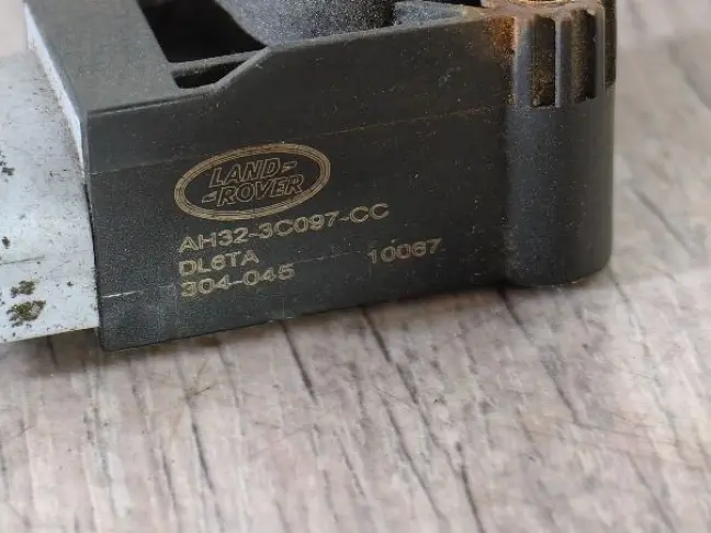 Датчик положения кузова передний RRS L320 рест