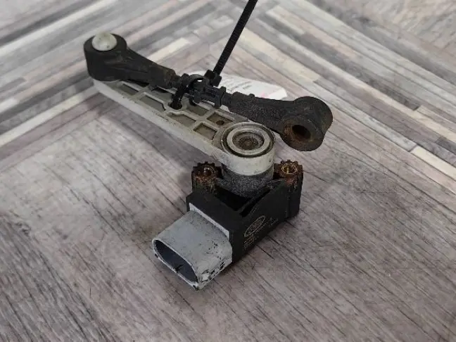 Датчик положения кузова передний RRS L320 рест