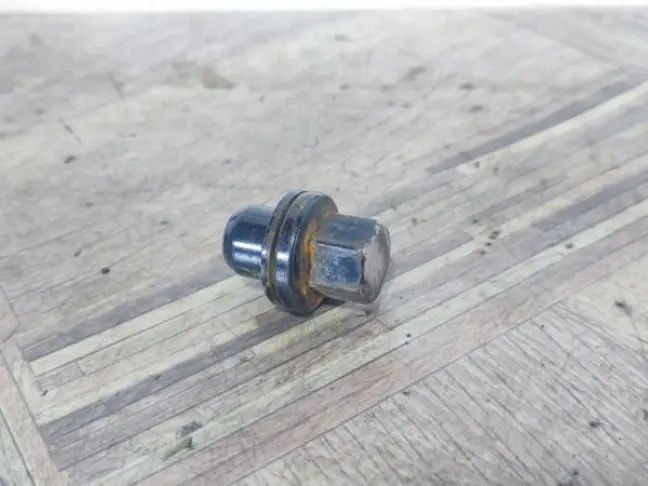 Гайка колеса Land Rover Range Rover L322 L320