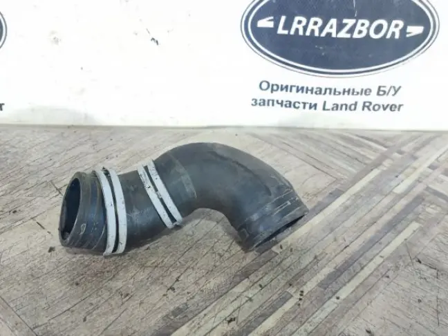 Патрубок охлаждения Range Rover 3 L322 5.0