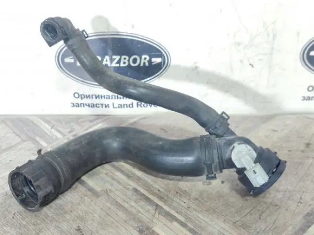 Патрубок охлаждения Range Rover 3 L322 5.0
