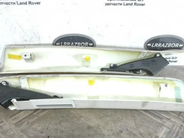 Обшивки стоек передних  Range Rover Sport 2 L494