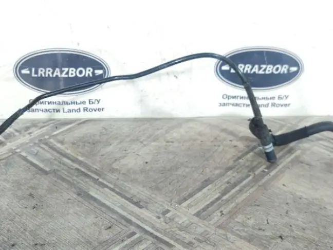 Патрубок системы охлаждения Range Rover 3 L322 5.0