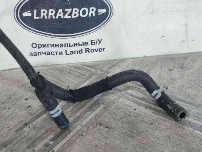 Патрубок системы охлаждения Range Rover 3 L322 5.0