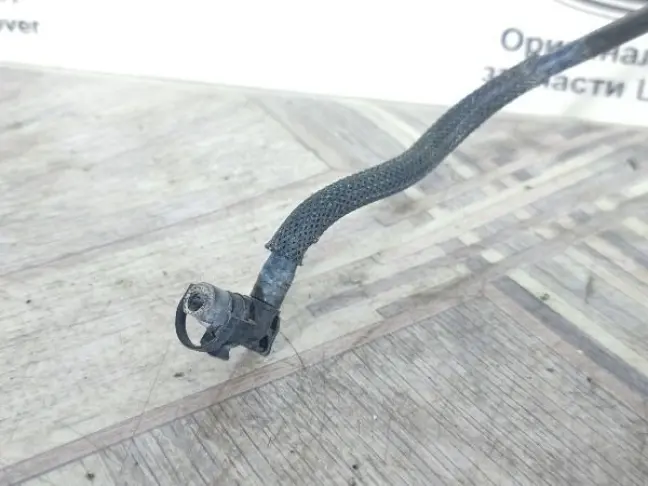 Патрубок системы охлаждения Range Rover 3 L322 5.0