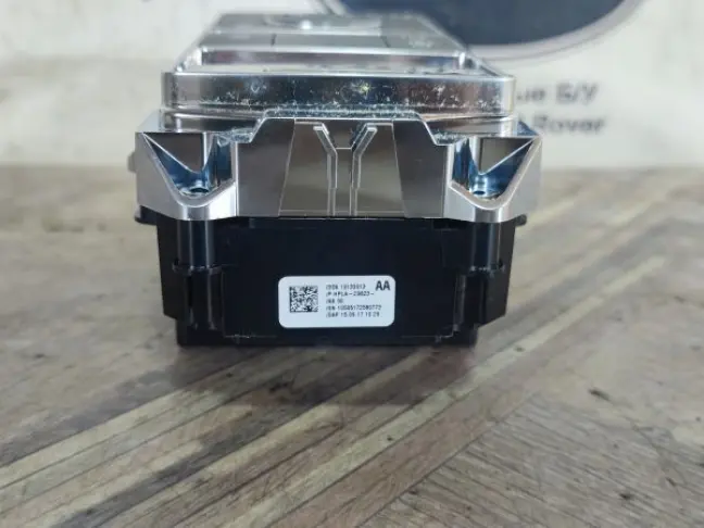 Блок управления подвеской Range Rover Sport 2 L494