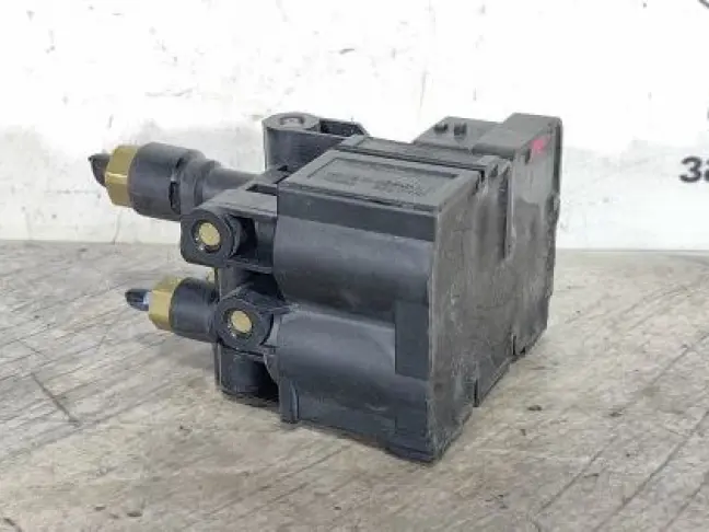 Блок клапанов Range Rover Sport 2 L494