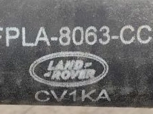 Патрубок радиатора Range Rover Sport 2 L494