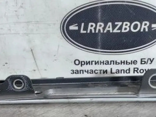 Кронштейн крыла правый  Range Rover Sport 2 L494