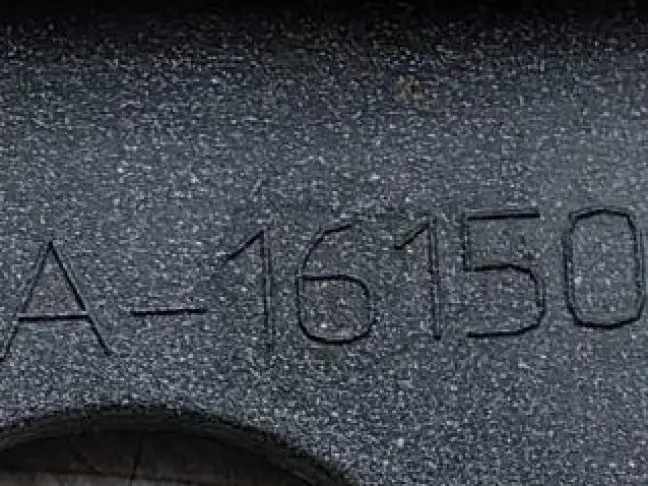 Кронштейн крыла правый  Range Rover Sport 2 L494