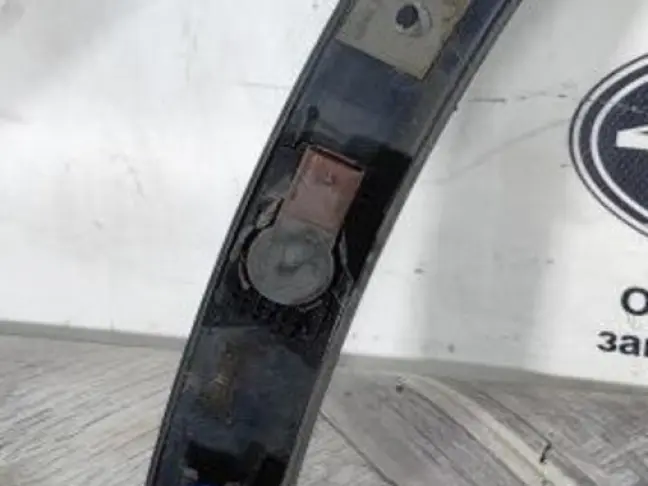 Молдинг крыла с датчиком Discovery 5 L462