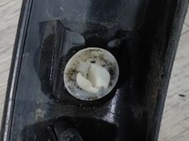 Молдинг крыла левый с датчиком Discovery 5 L462