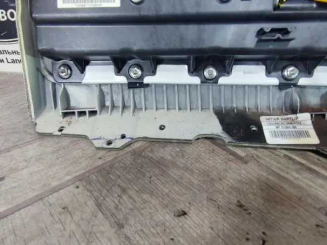 Подушка безопасности колени Range Rover L322