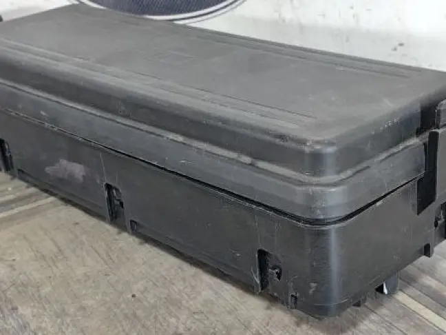 Блок предохранителей  Range Rover Sport 2 L494