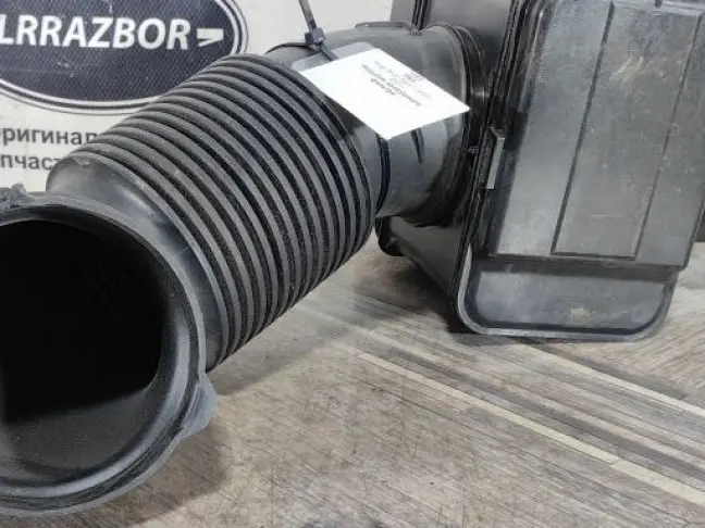 Патрубок воздушный  Range Rover Sport 2 L494