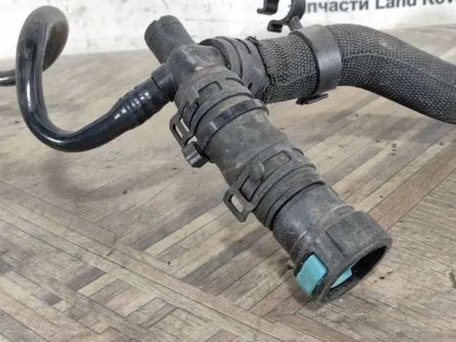 Патрубок охлаждения Range Rover Sport 2 L494