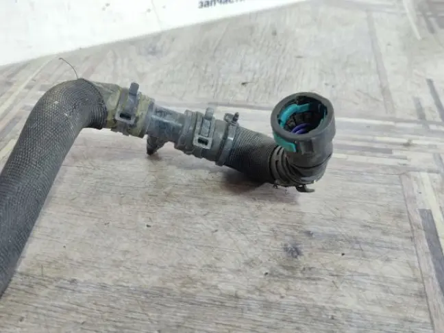 Патрубок охлаждения Range Rover Sport 2 L494