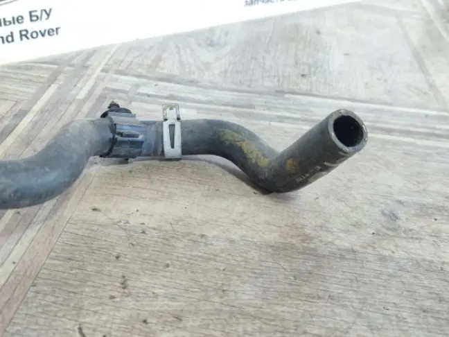Патрубок охлаждения Range Rover Sport 2 L494