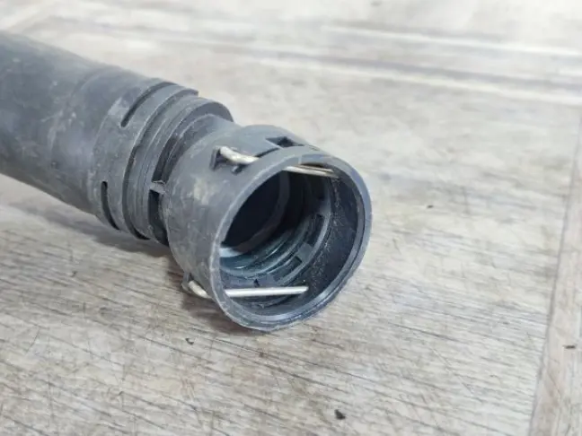 Патрубок охлаждения Range Rover Sport 2 L494