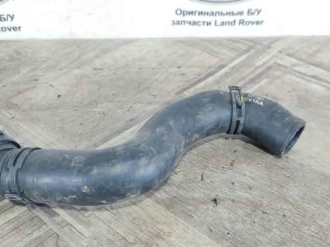Патрубок охлаждения Range Rover Sport 2 L494