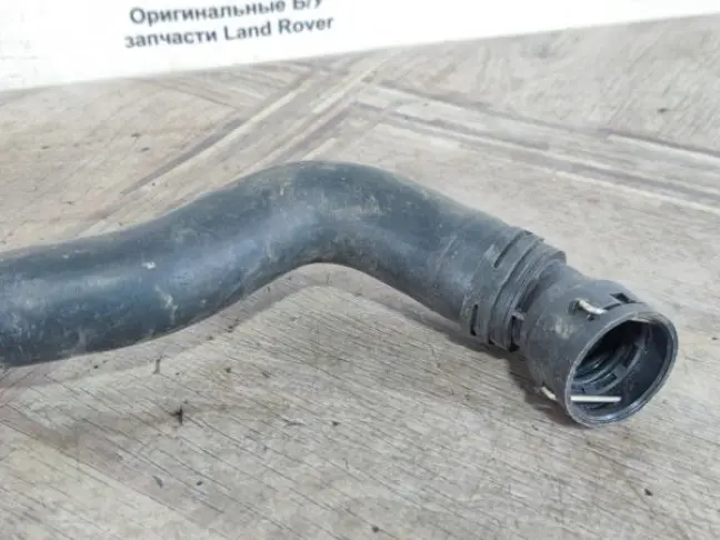Патрубок охлаждения Range Rover Sport 2 L494