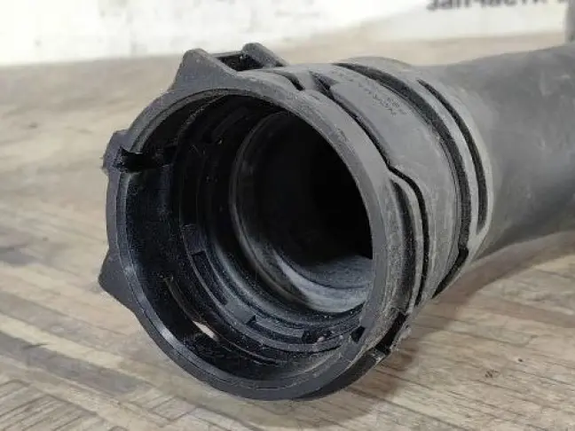 Патрубок охлаждения Range Rover Sport 2 L494