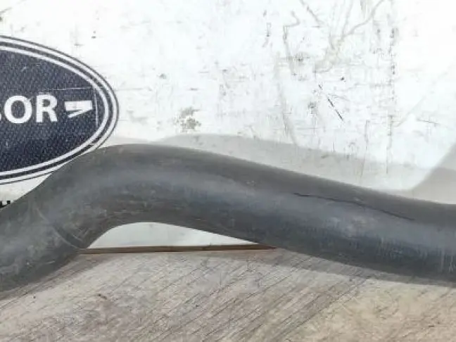 Патрубок охлаждения Range Rover Sport 2 L494