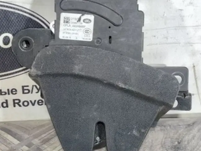 Замок крышки багажника  Range Rover Sport 2 L494