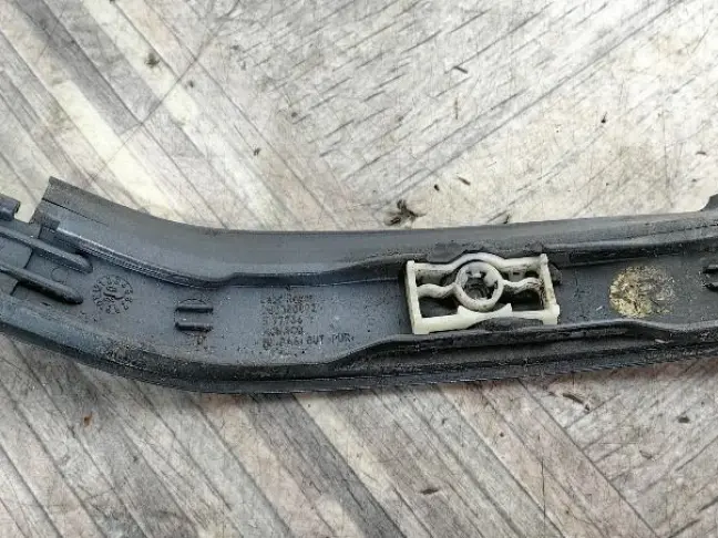 Молдинг крыши правый Range Rover L322 02-12