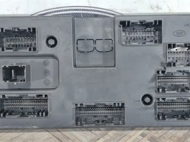 Блок предохранителей Discovery 5 L462