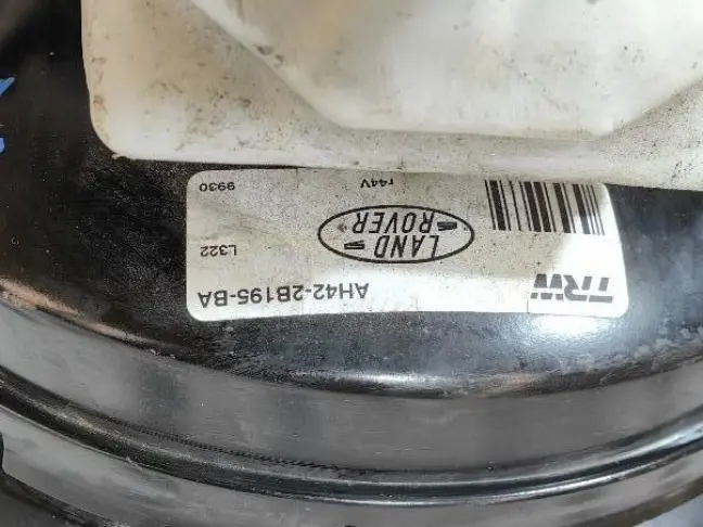 Вакуумный усилитель Range Rover L322 09-12