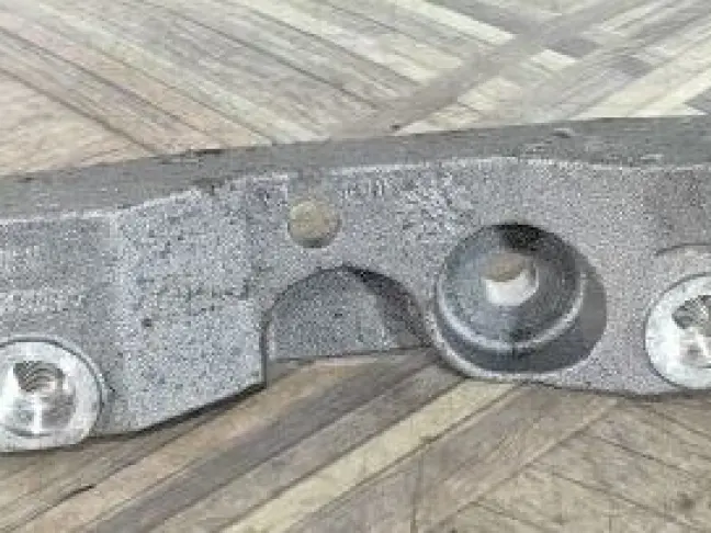 Кронштейн компрессора Discovery 5 L462 306DT 3.0