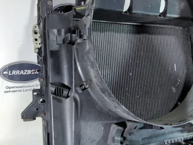 Кассета радиаторов в сборе DISCOVERY 4 L319 09-14