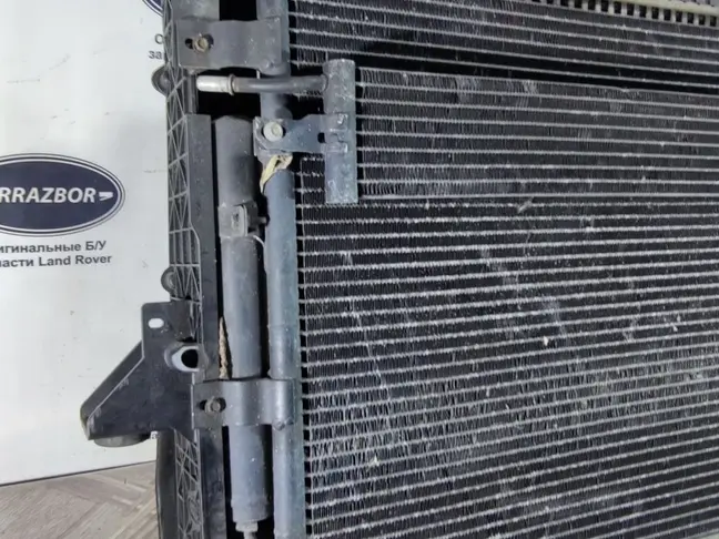 Кассета радиаторов в сборе DISCOVERY 4 L319 09-14