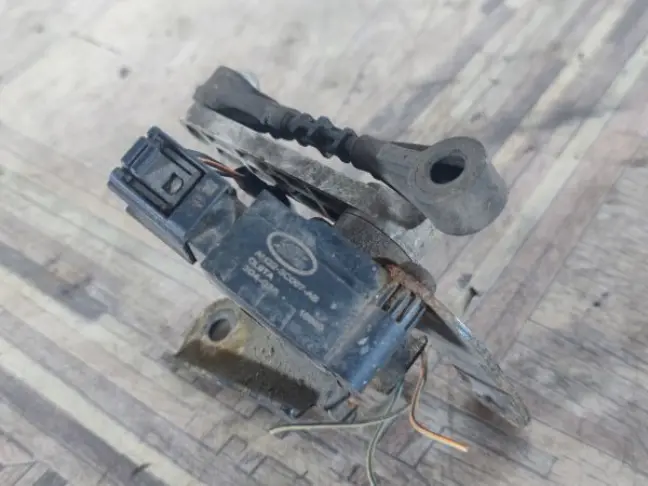 Датчик положения кузова передний RRS L320 рест