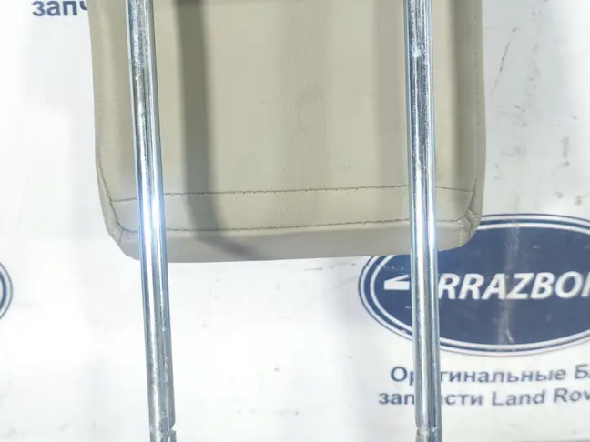 Подголовник задний центр Range Rover L320 09-13