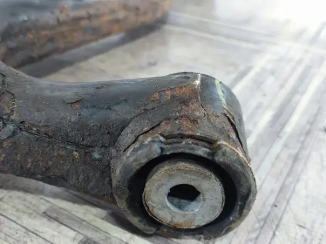 Рычаг передний нижний правый DISCOVERY 3/4 L319