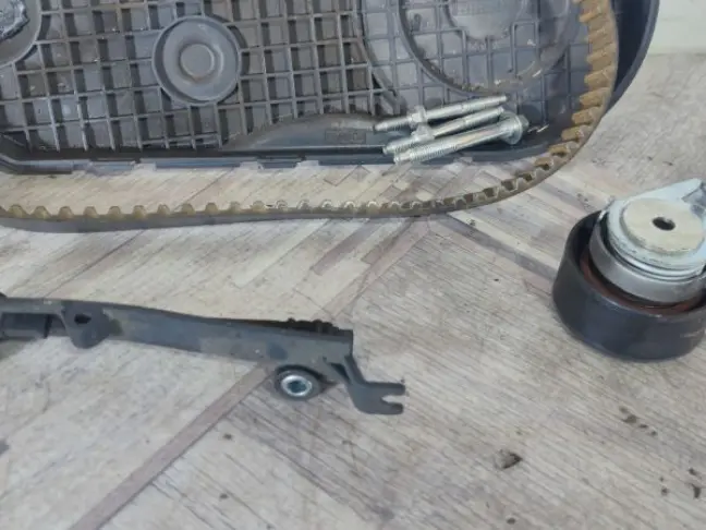 Кожух ремня ТНВД Range Rover Sport 3.0