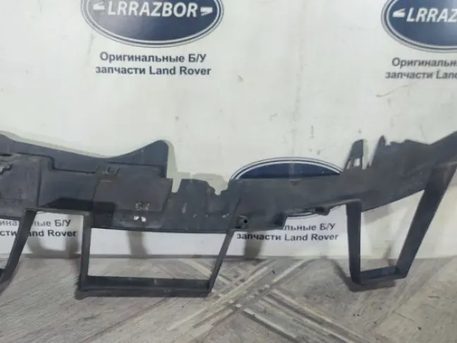 Кронштейн бампера правый Range Rover Sport L320