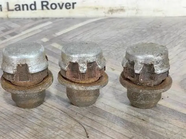 Секретка на колеса комплект Range Rover L322 L320