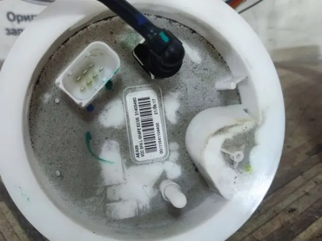 Насос топливный Volvo XC90 S90 V60 S60