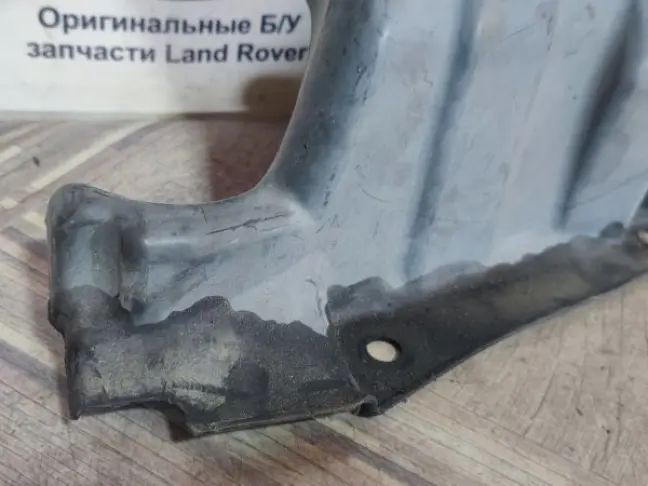 Пыльник правый ДВС Land Rover Sport L320 09-13