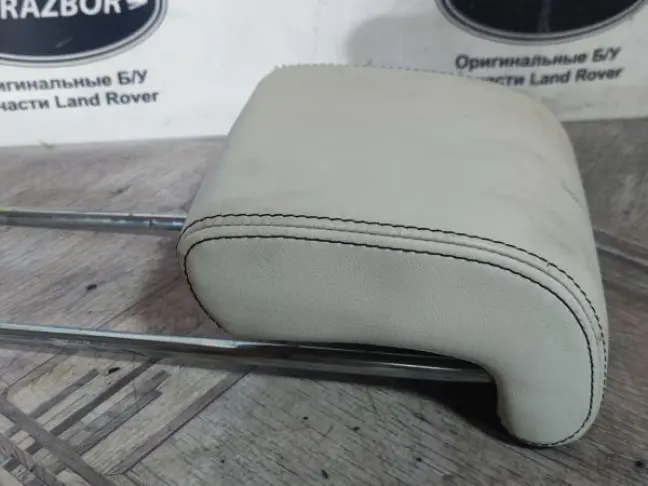 Подголовник задний центр Range Rover L320 09-13