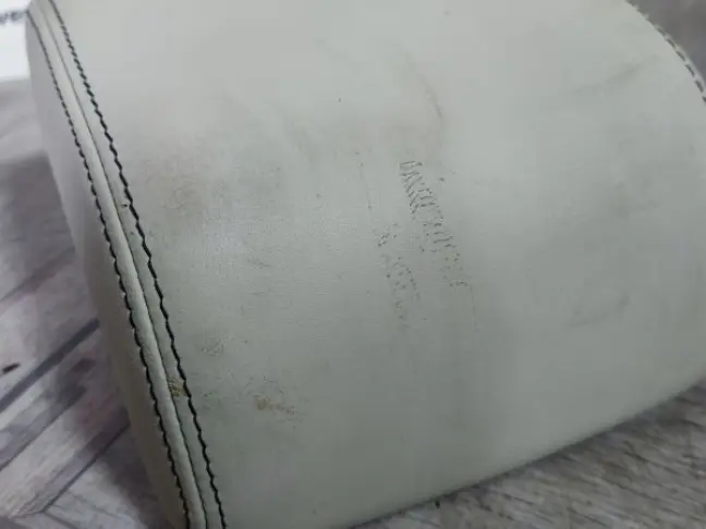 Подголовник задний центр Range Rover L320 09-13